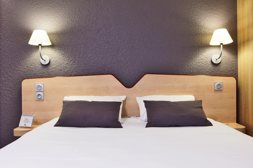 Kyriad Hotel Laval Laval  Ngoại thất bức ảnh
