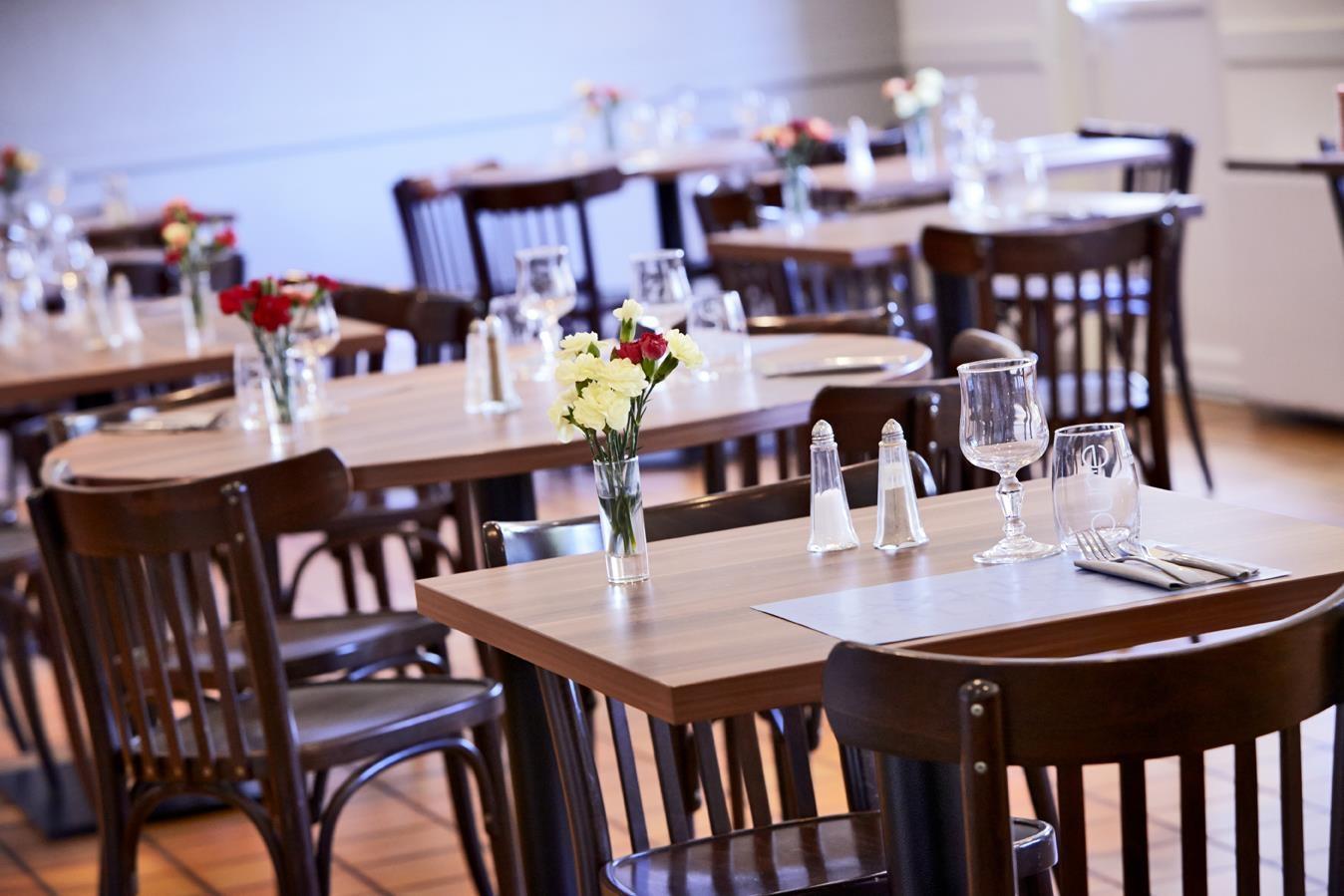 Kyriad Hotel Laval Laval  Ngoại thất bức ảnh