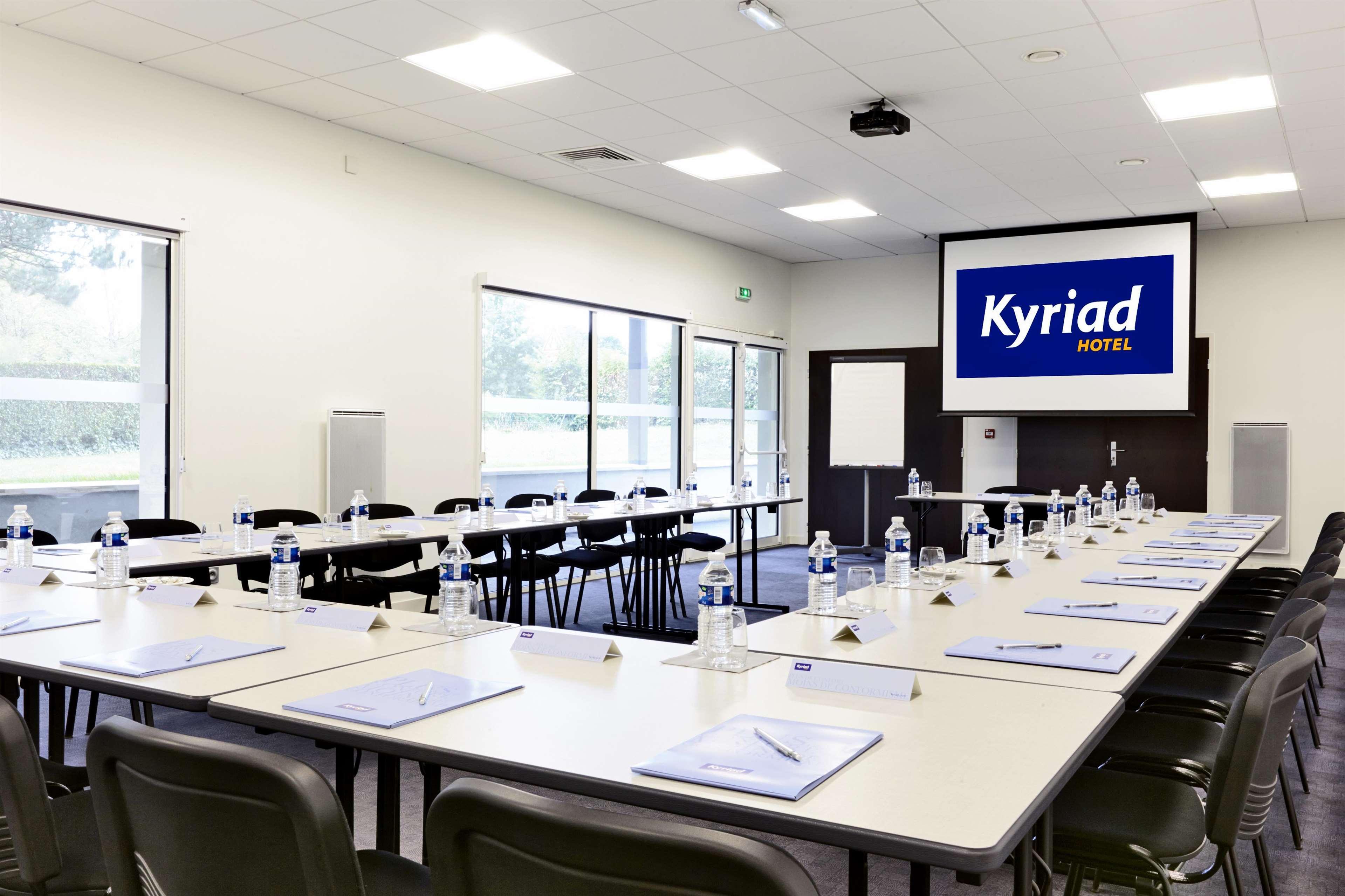 Kyriad Hotel Laval Laval  Ngoại thất bức ảnh